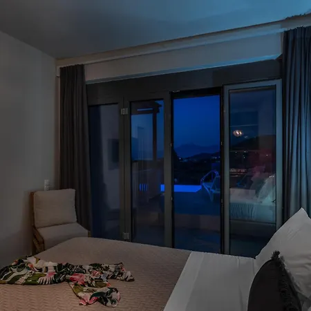 Aqua I Apartment